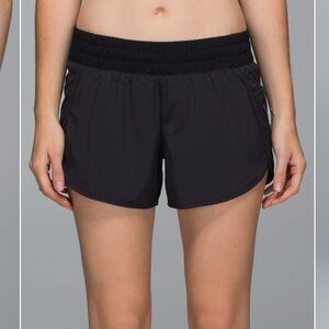 Lululemon black tracker shorts
